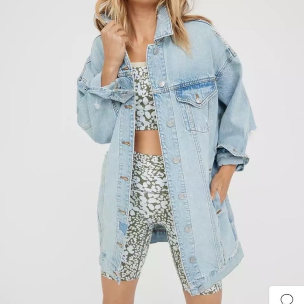 American Eagle - Oversized Boyfriend Denim Jacket